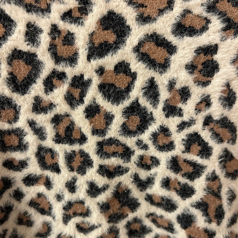 Alya Francesca’s Leopard Cheetah Open Front Long Cardigan Sweater Medium - Picture 10 of 10